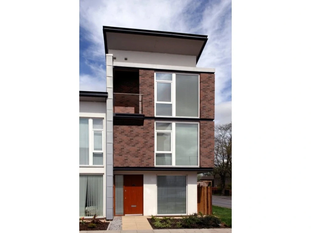 LUZERN     (649,- Kč/m2)